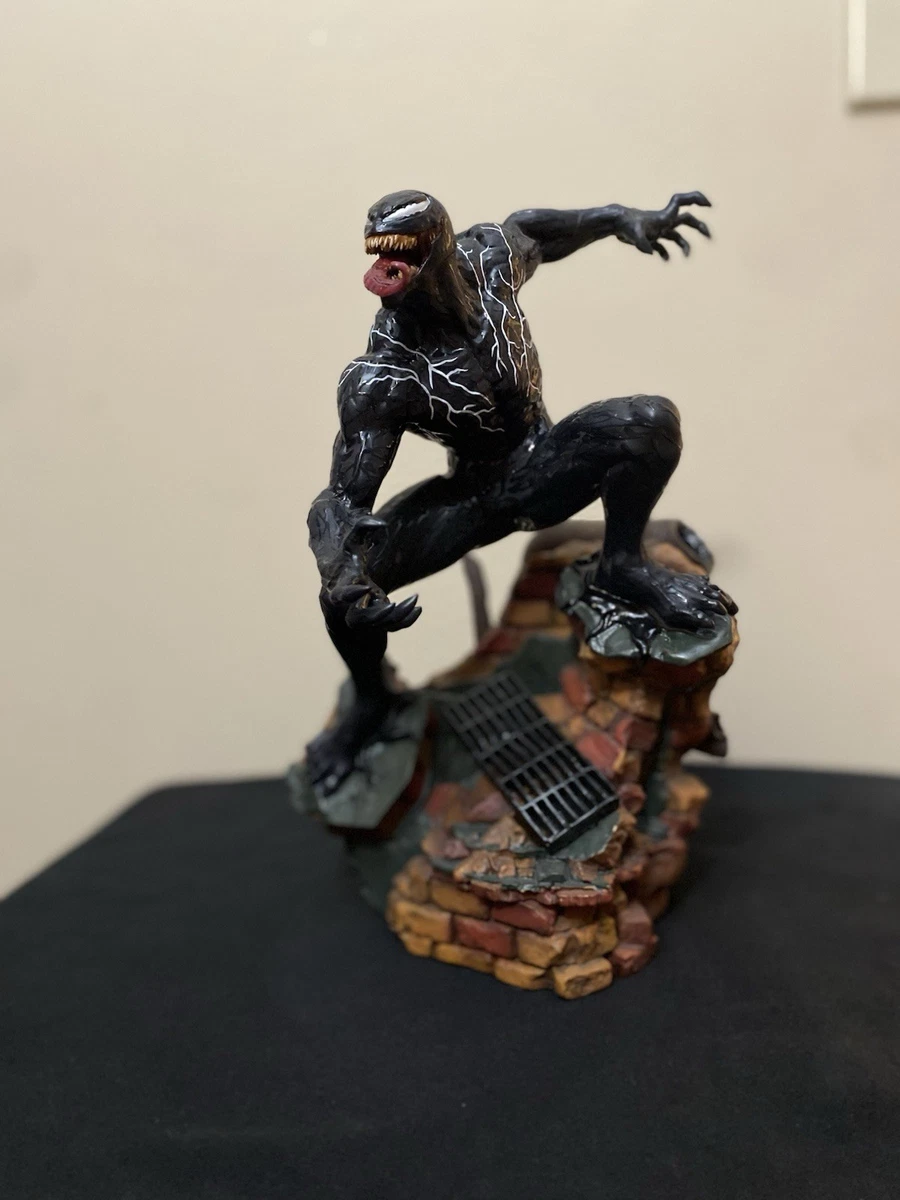 Venom 1:10 Comic Book & Manga Collectible Figurines Not Signed for