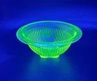 Hazel Atlas 1930s Green Vaseline Uranium 7 3/4” Depression Glass Mixing Bowl