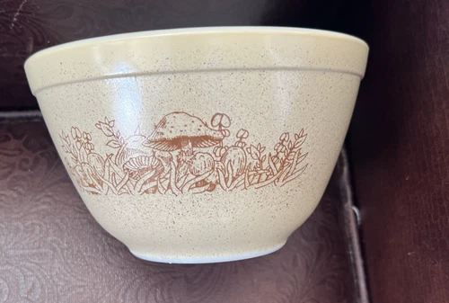 PYREX # 401 BROWN MUSHROOM MIXING BOWL 750 ML OVEN/MICROWAVE SAFE 5.5" WIDE