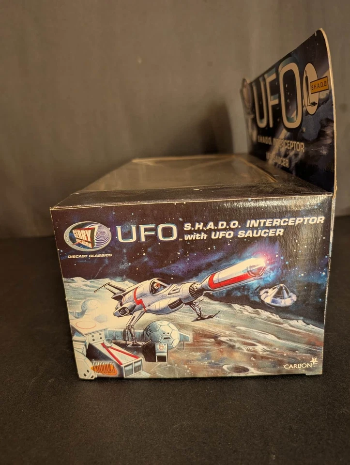 GERRY ANDERSON UFO S.H.A.D.O. INTERCEPTOR WITH UFO SAUCER DIECAST - Image 4 of 4