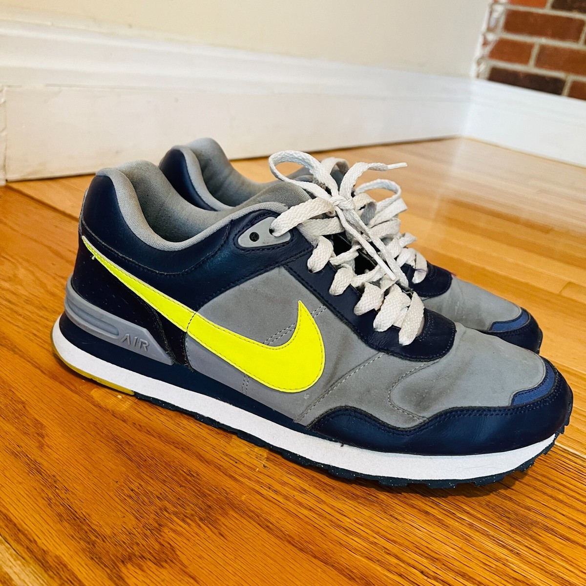 Nike MS78 LE
Men’s size 12 Size 12 - Nike MS78 LE Black Electric Green for sale online  main image 3