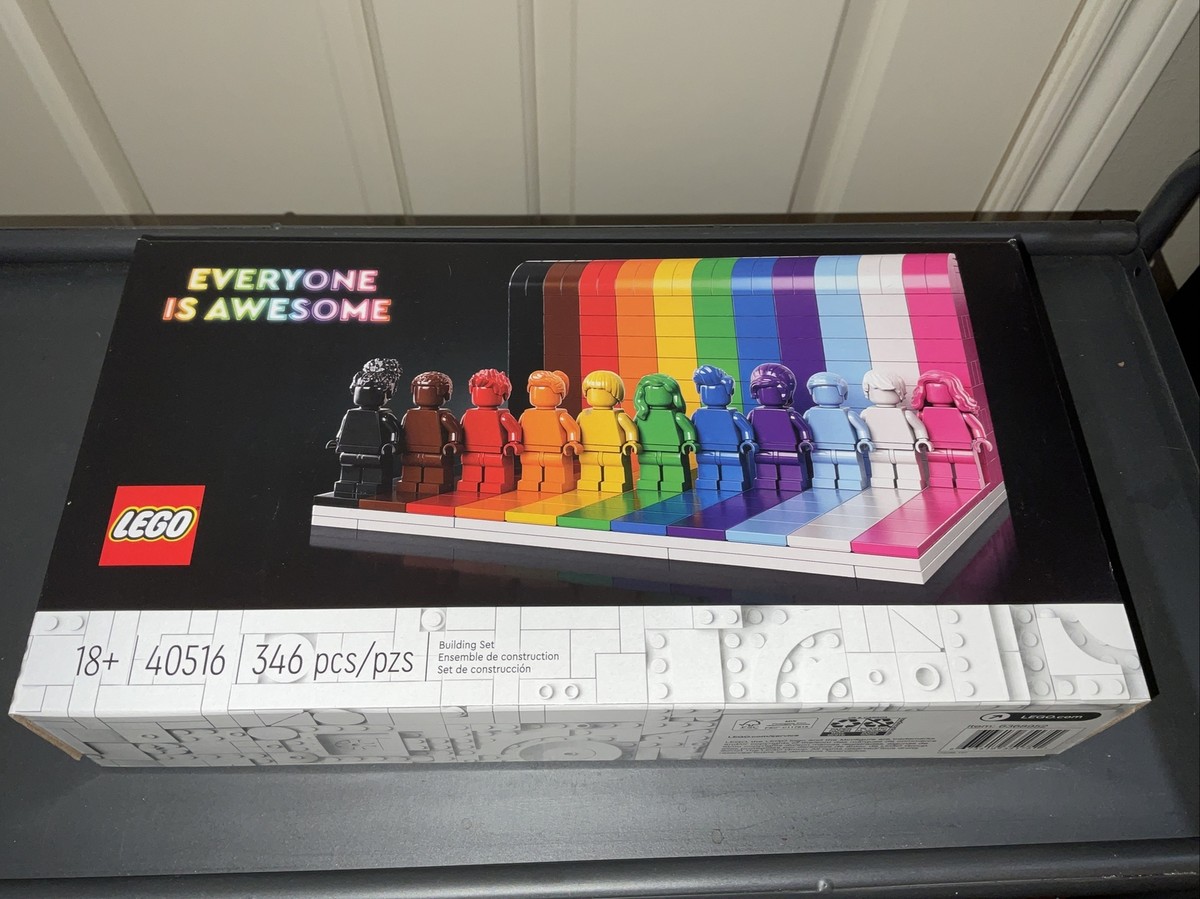 LEGO Miscellaneous: Everyone is Awesome (40516) - Main Image