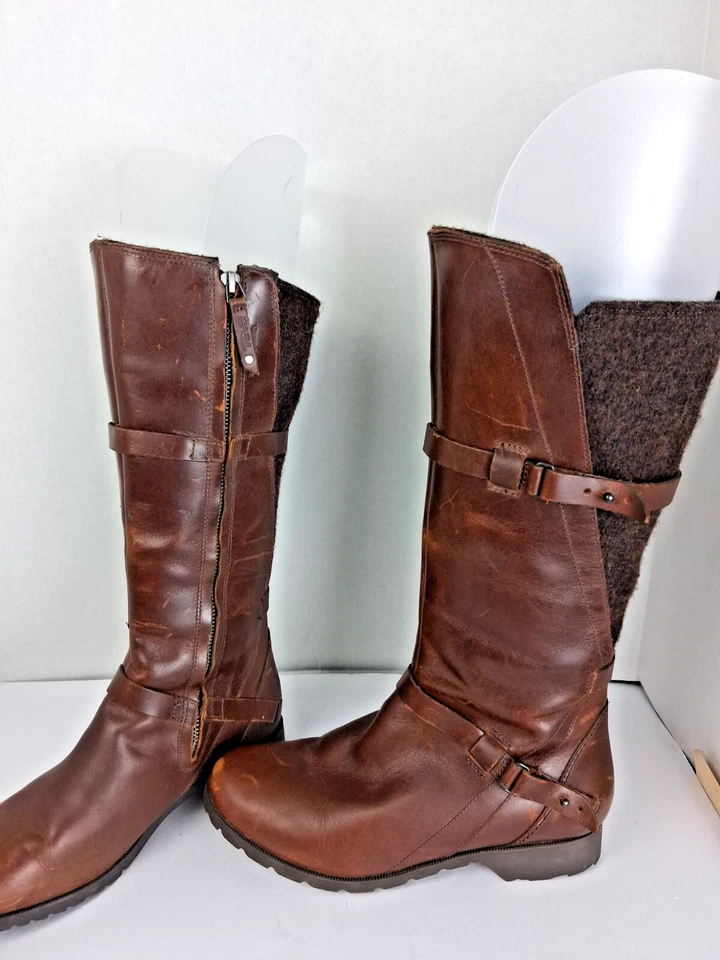 Botas para mujer Teva marrón talla 8,5, 13 pulgadas de tacón a parte superior. Gunsmoke impermeable. Foto 3 de 4