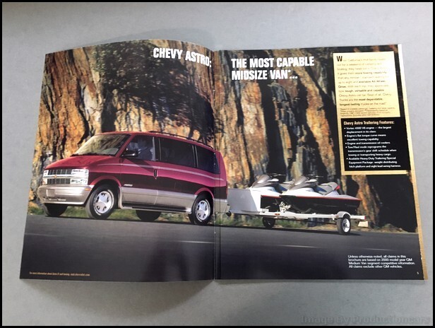 2001 Chevrolet Chevy Astro Van 24-page Original Sales Brochure