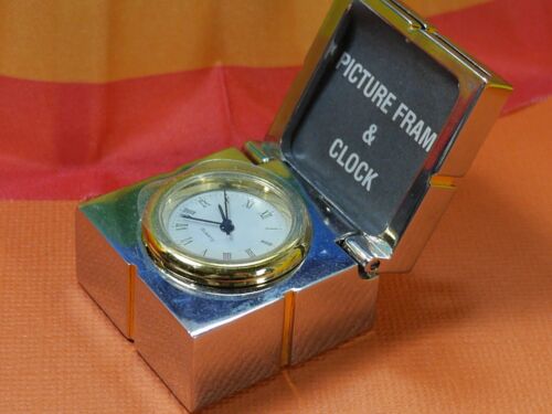 VTG desk gift picture watch 1 1/4" sq box gold SILVER TONE FRESH BATTERY 620 A20 - Afbeelding 1 van 4