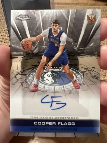 2025/26 Topps Chrome Cooper Flagg Autograph Issue Rookie Card  Dallas Clean 🔥