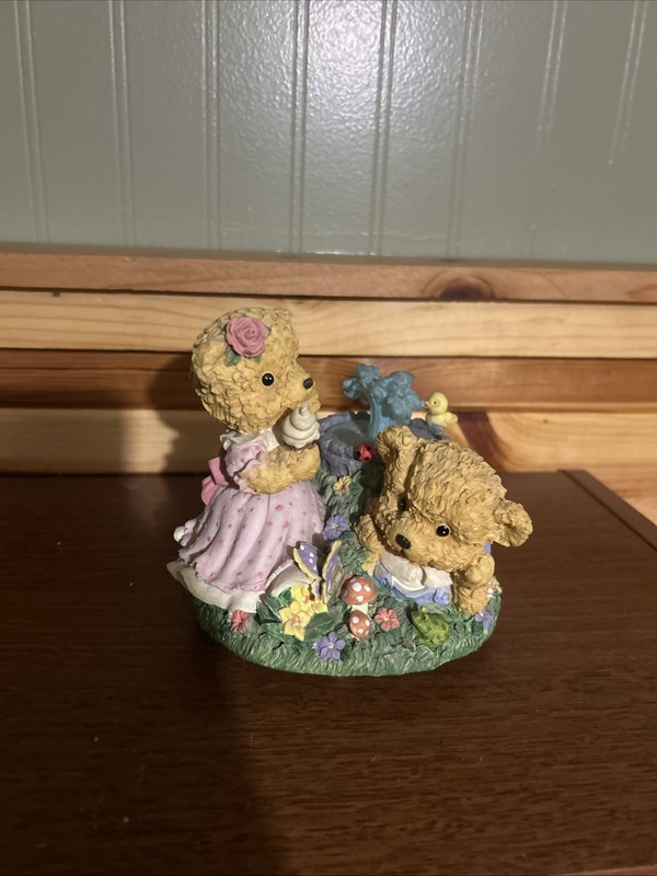 Musicbox With 2 Cute Bears & Animal Friends  Tune Playmates Works Great Wind Up