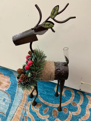 Rustic Reindeer With Wreath