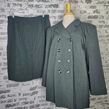 Le Suit Womens 20W Dark Green 2 Piece Skirt Suit Business Career Work Wear Plus