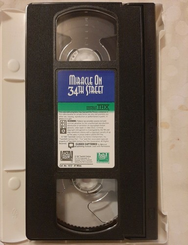 CHRISTMAS (3 VHS)Its A Wonderful Life; A Christmas Carol; Miracle On 34th Street - Picture 10 of 10