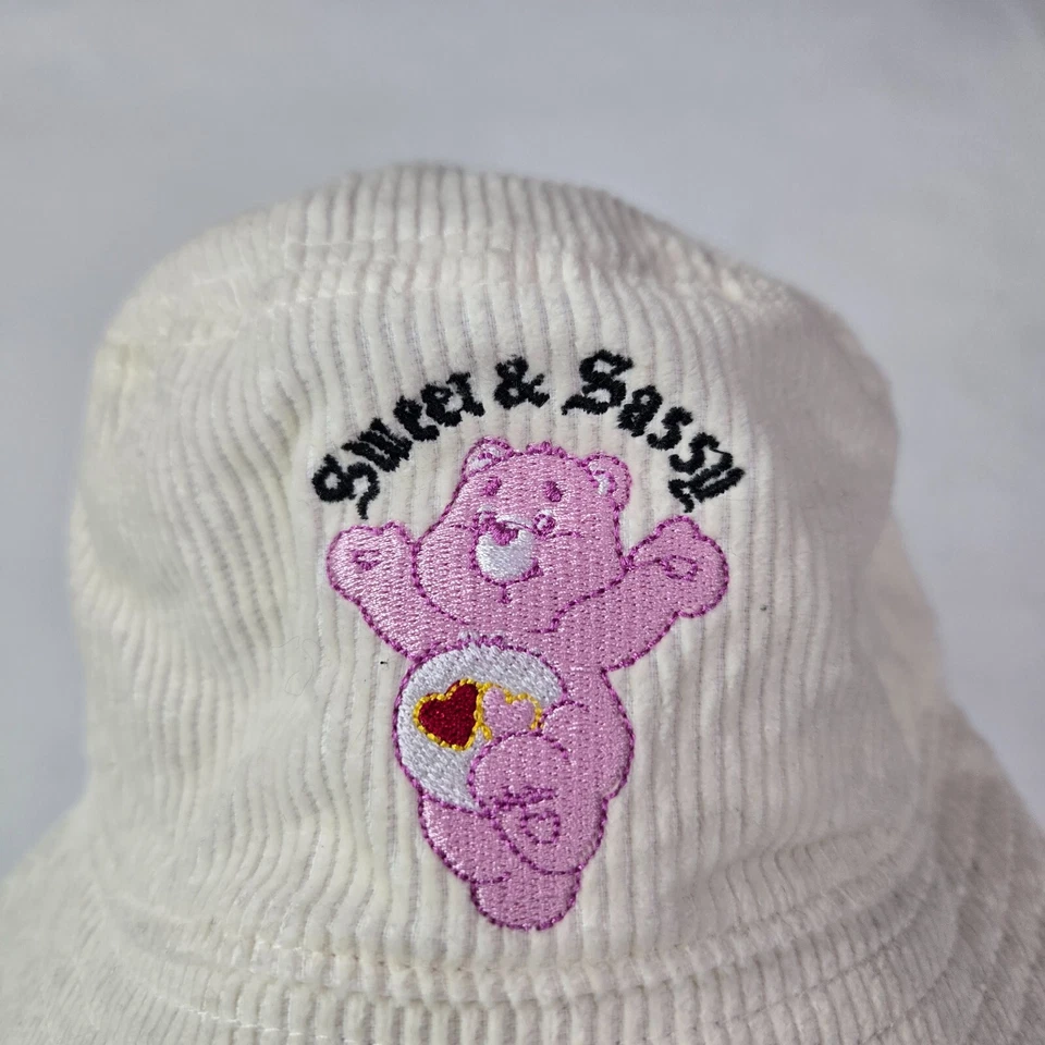 Sombrero de mujer Care Bears H&M mediano grande blanco cubo pana dulce y atrevida Foto 3 de 4