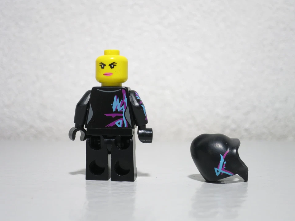 Wyldstyle Hood Wild Style Female Hero 70801 Movie LEGO® Minifigure mini figure - Image 4 of 4