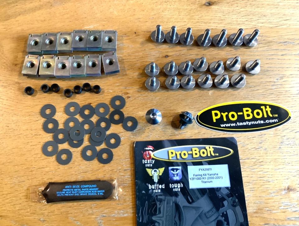 Titanium Fairing Kit Yamaha YZF1000 R1  Pro-Bolt 1999 to 2001 - Image 3 of 4