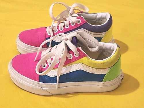 Scarpa da skate VANS colore fluo vecchia scuola taglia 11 bambino ottima?