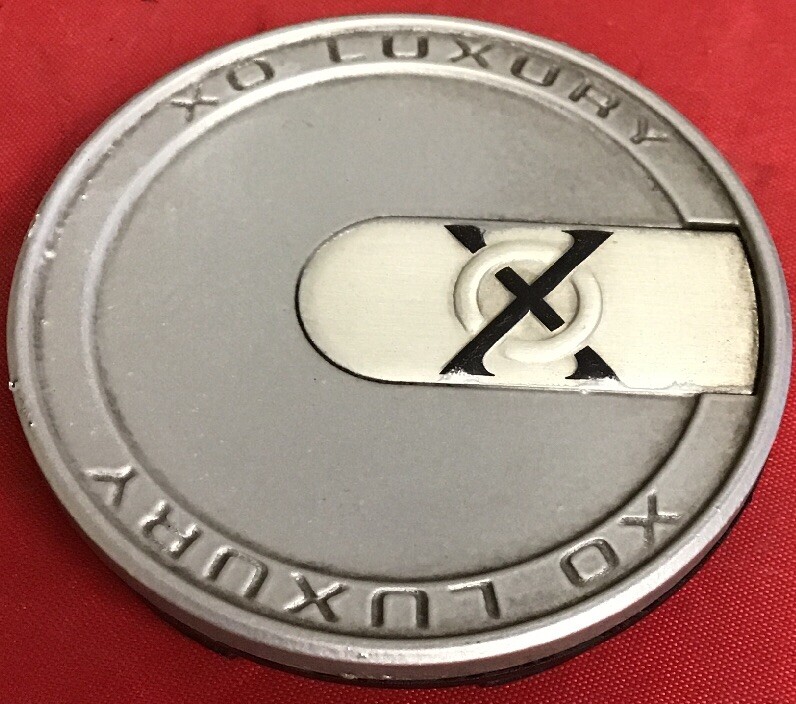 ONE XO LUXURY SLIVER CUSTOM POP IN  ALLOYS CENTER CUSTOM CAP 5869