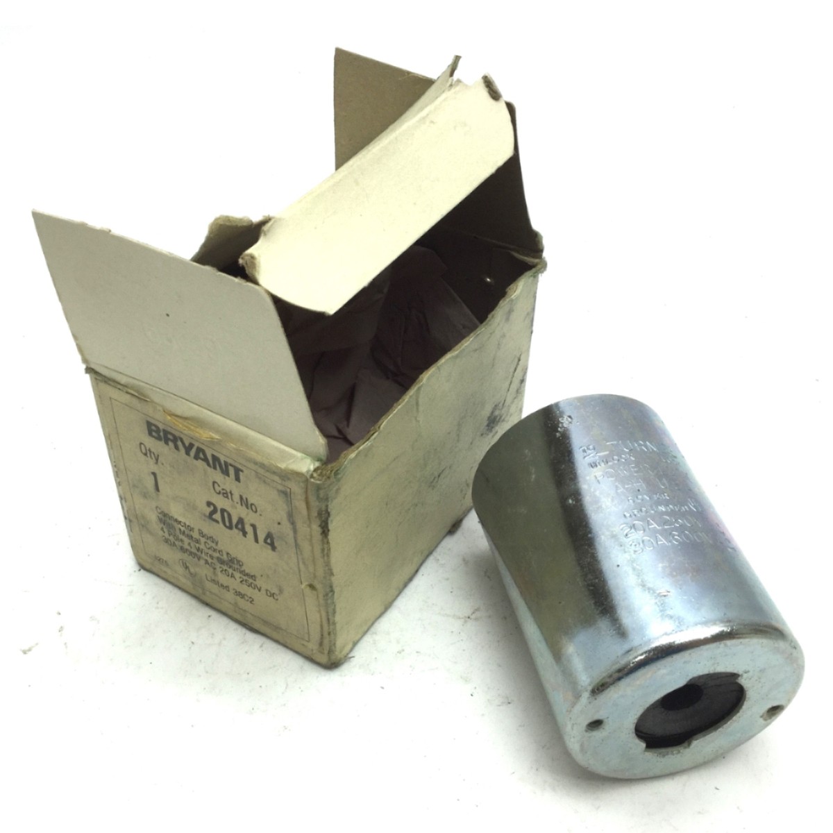 a★ New Bryant 20414 Power Lock Armored Locking Non-Nema 20A 250VDC