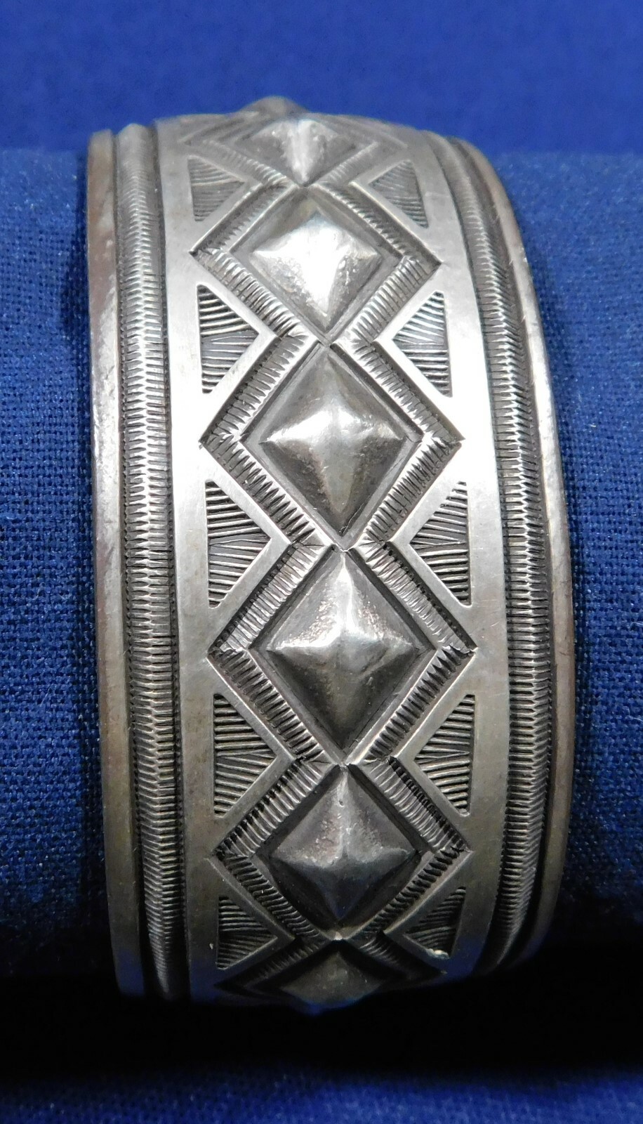 Picture 3 of 8