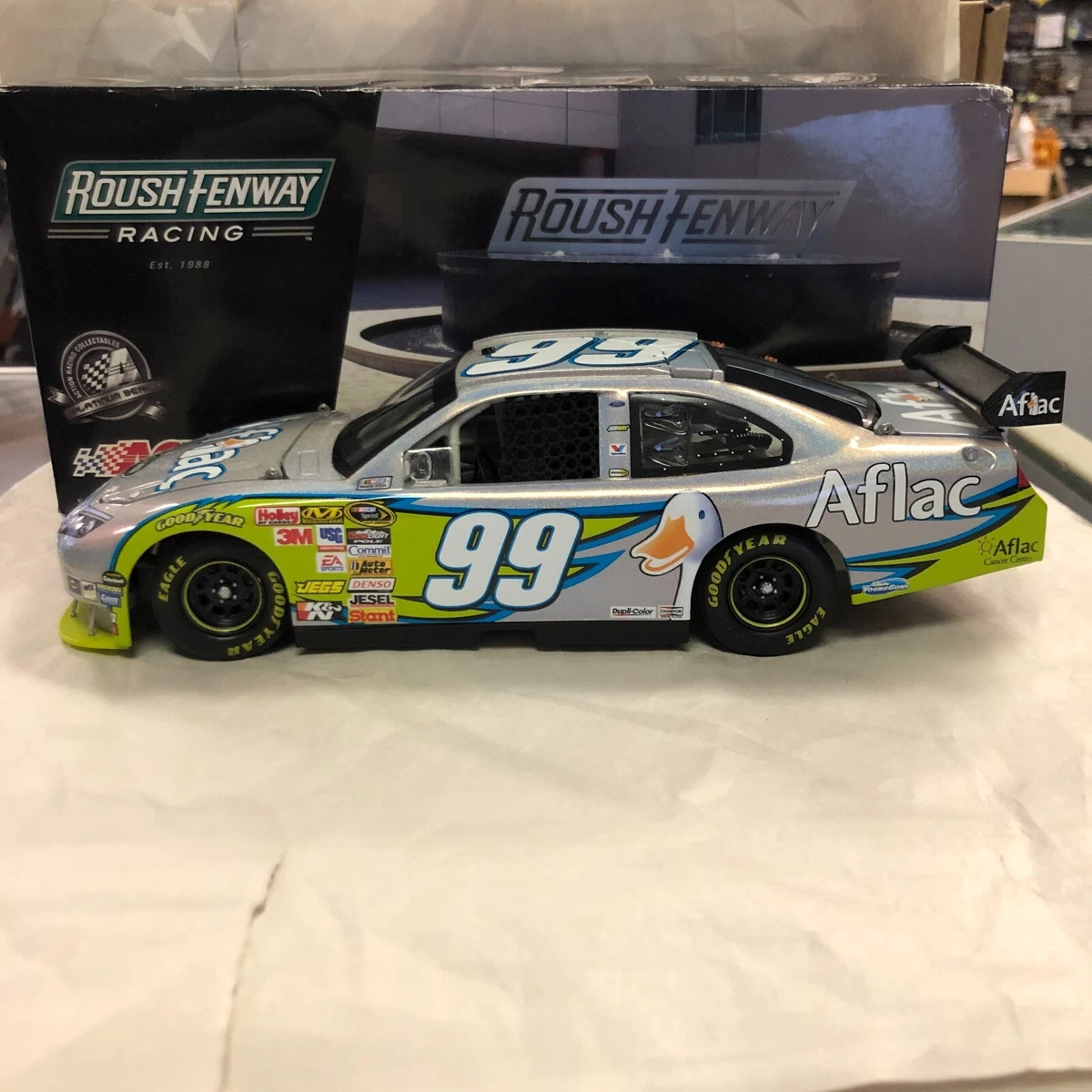 Carl Edwards Diecast Racing Cars 1:24 2010 Vehicle Year for sale
