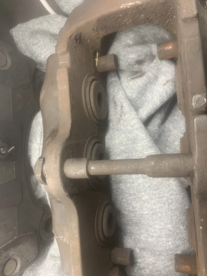 04 - 10 BREMBO 18Z FRONT BRAKE CALIPERS 6 PISTON PORSCHE CAYENNE AUDI Q7 SET VW - Image 2 of 3