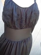 Vtg 50s/60s Feminine Black Chiffon Lace Bodice Nylon Nightgown 38 Berkshire USA