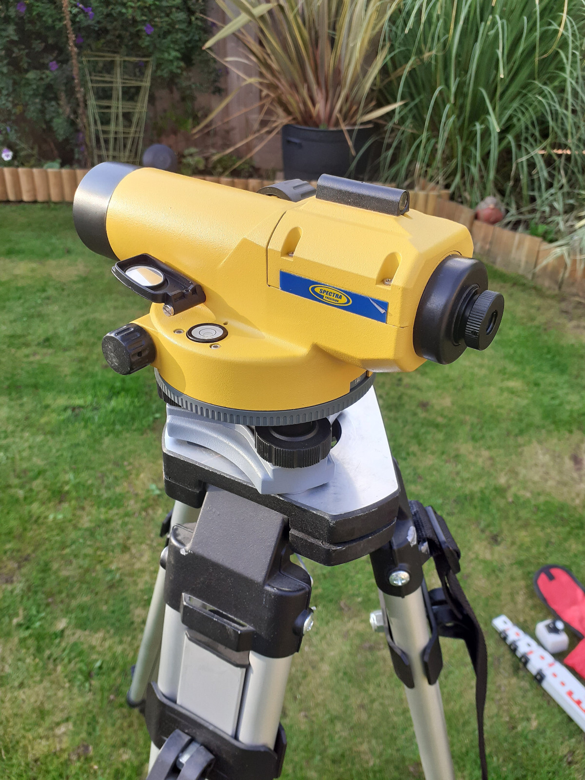 Spectra Precision AL24M2 Automatic Level 24 + Measuring Rod and Tripod