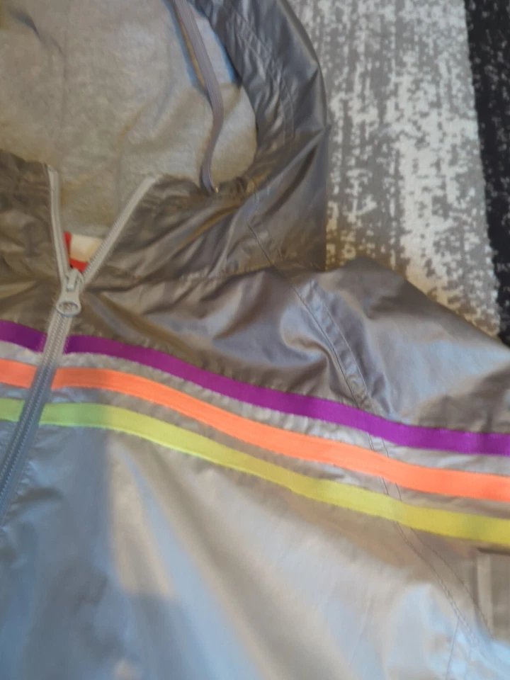 Adidas Windbreaker Jacket Womens Iconic Lightweight Size XS Holidays ⛱️🌞⛱️ - Image 2 of 4