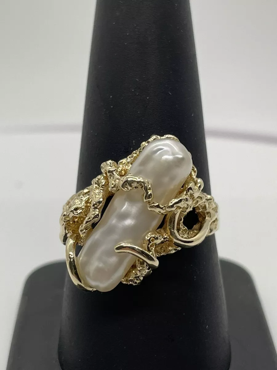 Baroque yellow gold ring