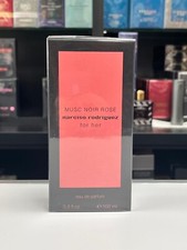 Musc Noir Rose For Her Narciso Rodriguez 香水- 一款2022年女用香水