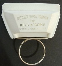VINTAGE PIXIE KEYRING KEYCHAIN KEYS N COINS FLEXO LINE CO. SIDNEY OHIO RARE FIND