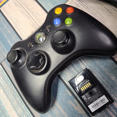 Xbox 360 Wireless Controller & Rechargeable Battery Pack w/ Cable - WORKS GREAT! - Picture 2 of 11