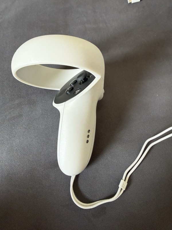 Meta  Quest 2 Right Hand Controller Only - “Excellent Condition”