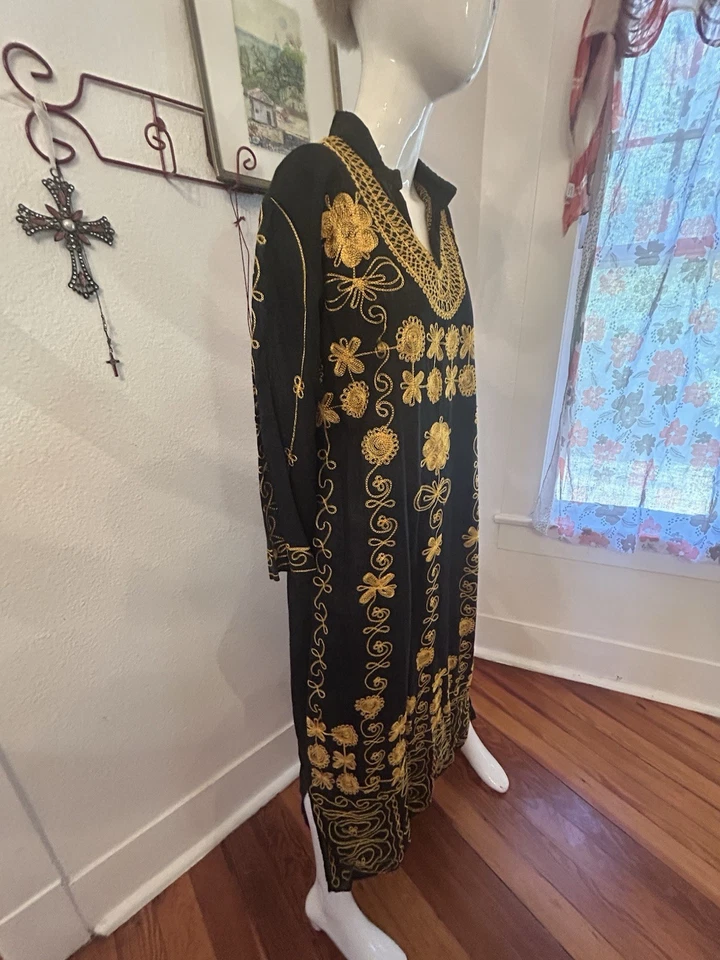 Vestido caftán negro y dorado, 1970 vintage caftán Foto 4 de 4