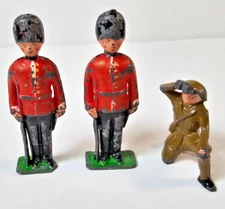 Johillco Lead Toy Soldiers 2 Coldstream Guards & Kneeling Officer England 1950s