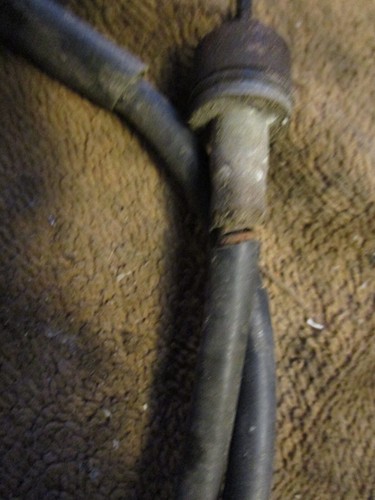 1980 Yamaha DT 175 DT175 speedometer speedo cable - Picture 2 of 2
