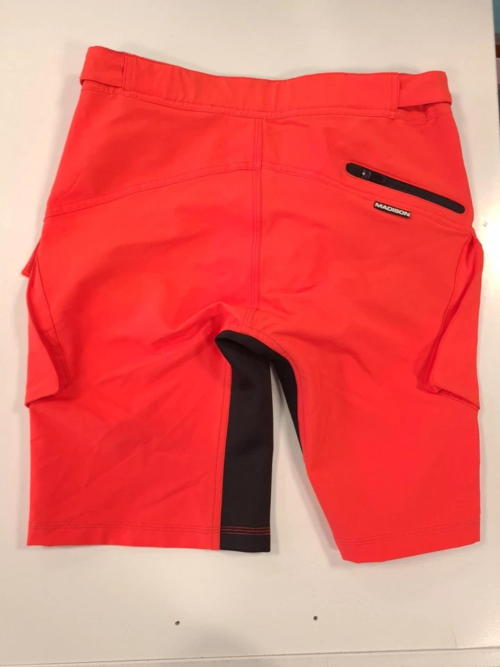 Madison Zen Youth Cycling Shorts, Biking, Riding, MTB, Chilli Red. - Image 3 of 4