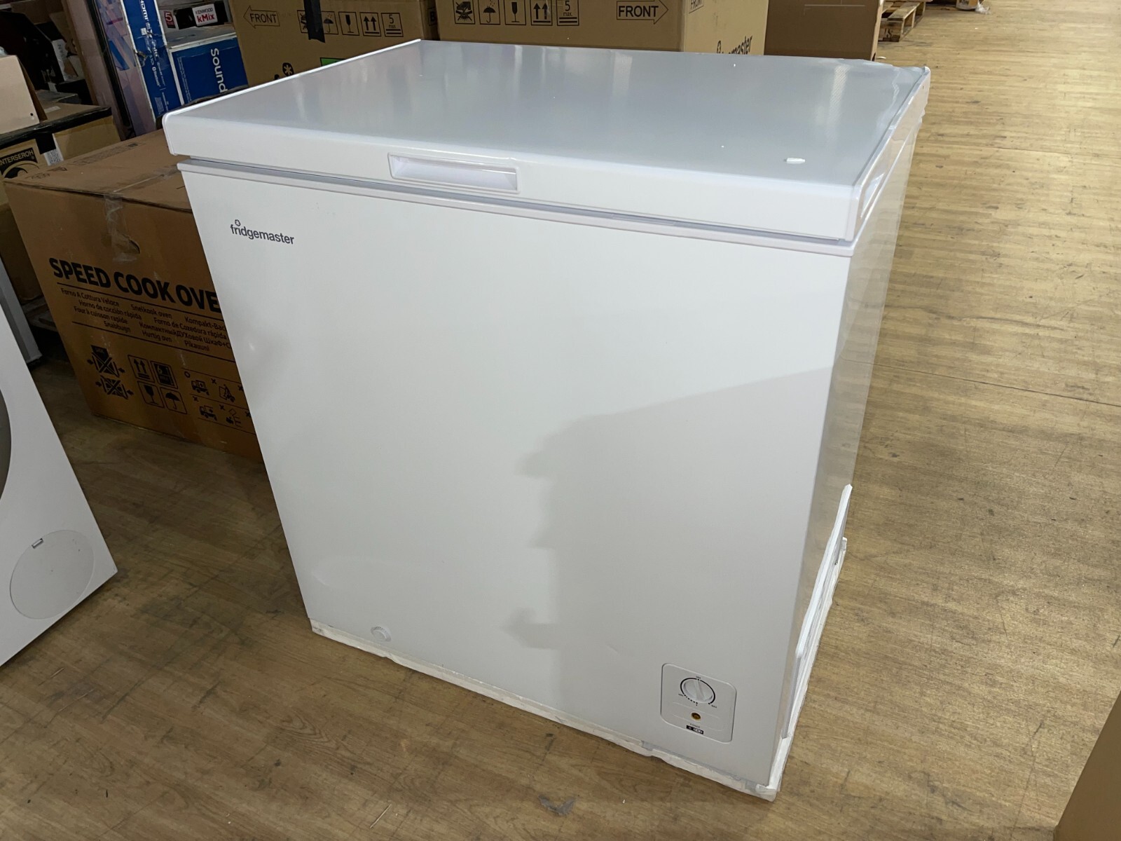 Fridgemaster MCF198 Standing 198 Litres a Chest Freezer White 1254057
