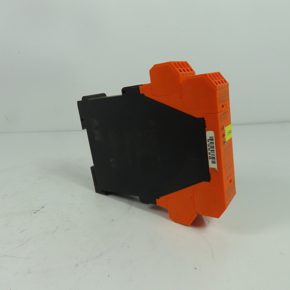 E Dold & Sohne KG LG5925 Safemaster Emergency Stop Relay Module 230VAC 3A