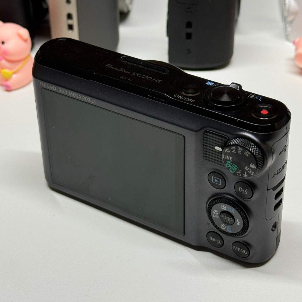 Canon PowerShot SX720 HS 20.3MP 40x Zoom Wi-Fi Compact Digital