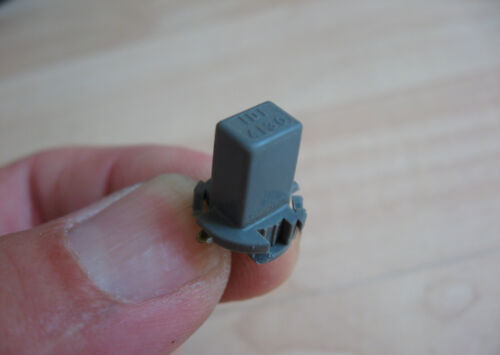 (3) Mini Bombilla Soporte Enchufe Bombilla Panel de Instrumentos Bloqueo de Torsión con Bombilla #M70G - Imagen 5 de 8