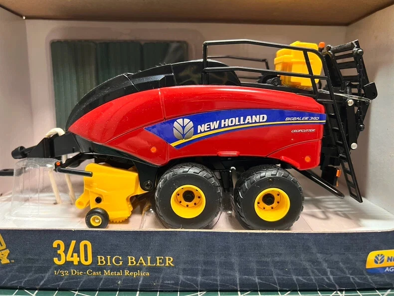 ERTL13972- 1/32 New Holland Big Baler 340 - Image 2 of 4