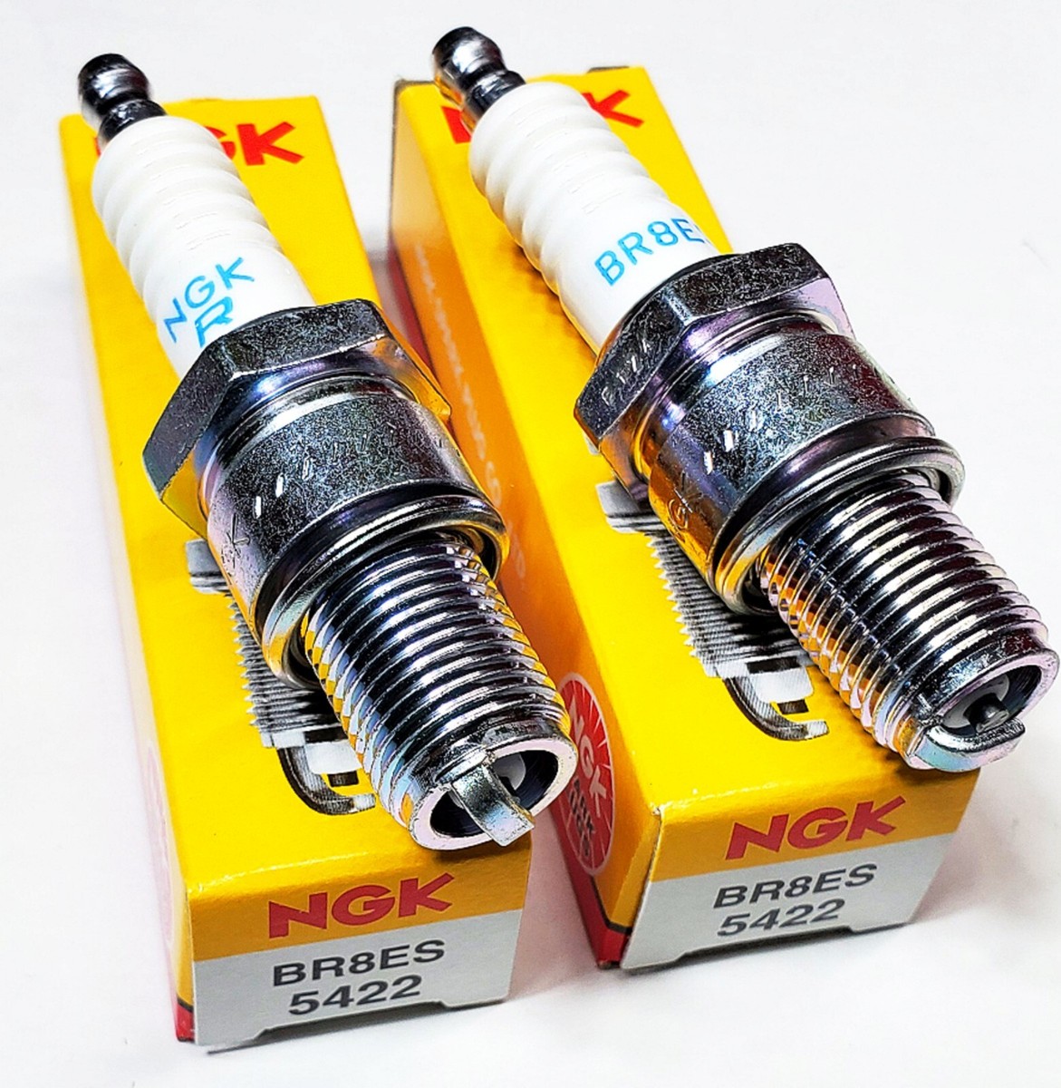 2 NGK Spark Resistor Plug Br8ES For Yamaha Banshee 350 Blaster 200