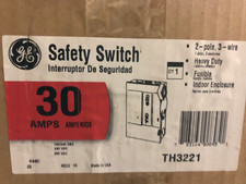 GE TH3221 Fusible Safety Disconnect Switch 30 Amp 240VAC 250VDC 2P Type 1 Indoor