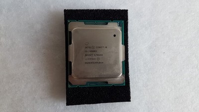 Intel Core i9 10900X 3,7GHz Turbo Sockel LGA 2066 10. Gen Prozessor CPU SRGV7
