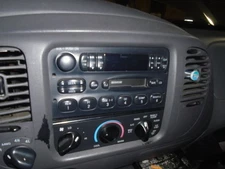 AUDIO EQUIPMENT HEADPHONE CONTROL ONLY FLOOR CONSOLE FITS 97-98 EXPEDITION