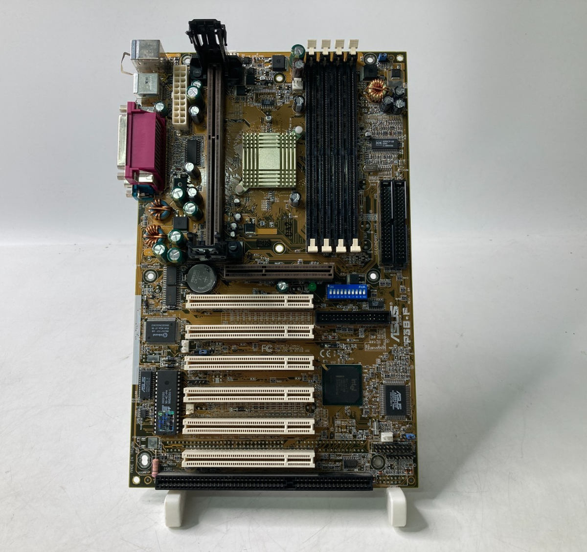 ASUS P3B-F Intel 440bx マザーボード ASUS P3B-F (rev. 1.04, 2 ISA) - The Retro Web