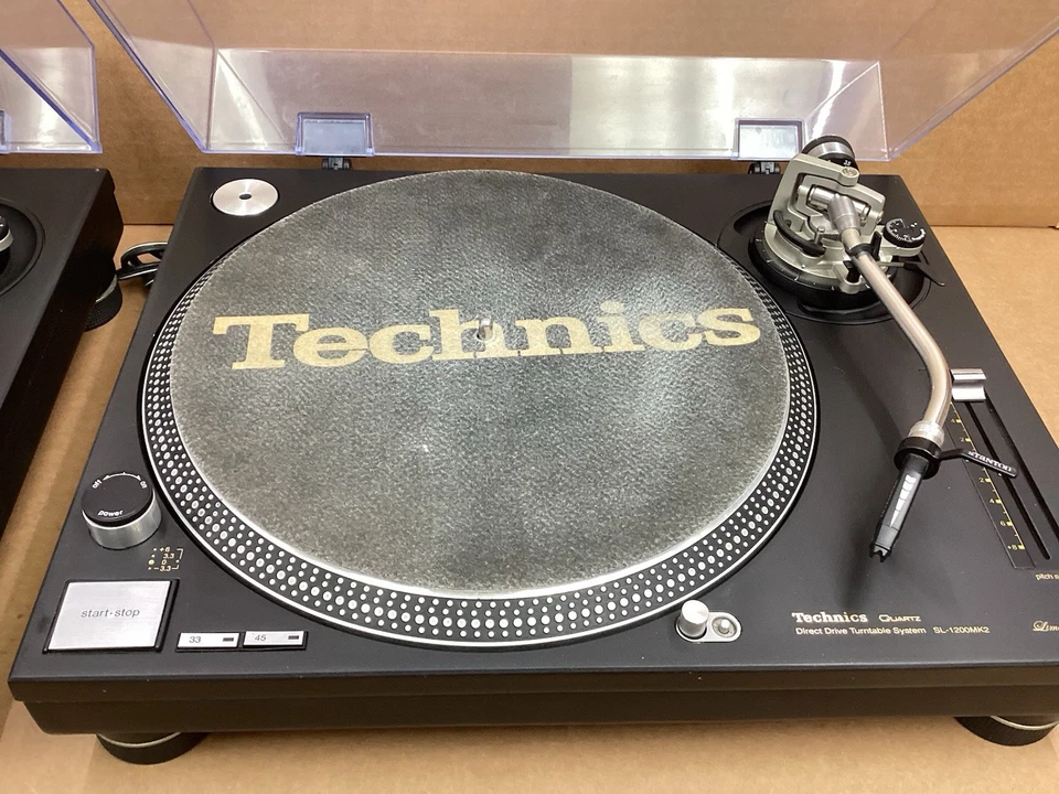 Par de tocadiscos profesionales Technics SL-1200MK2-M negros edición limitada Foto 4 de 4