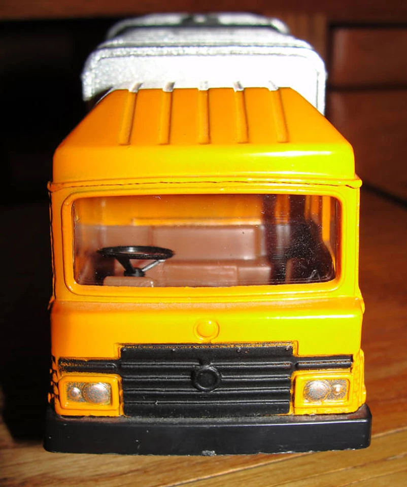 CORGI #1116-B1 REVOPAK GARBAGE TRUCK 1979 MADE IN GREAT BRITAIN - Image 4 of 4