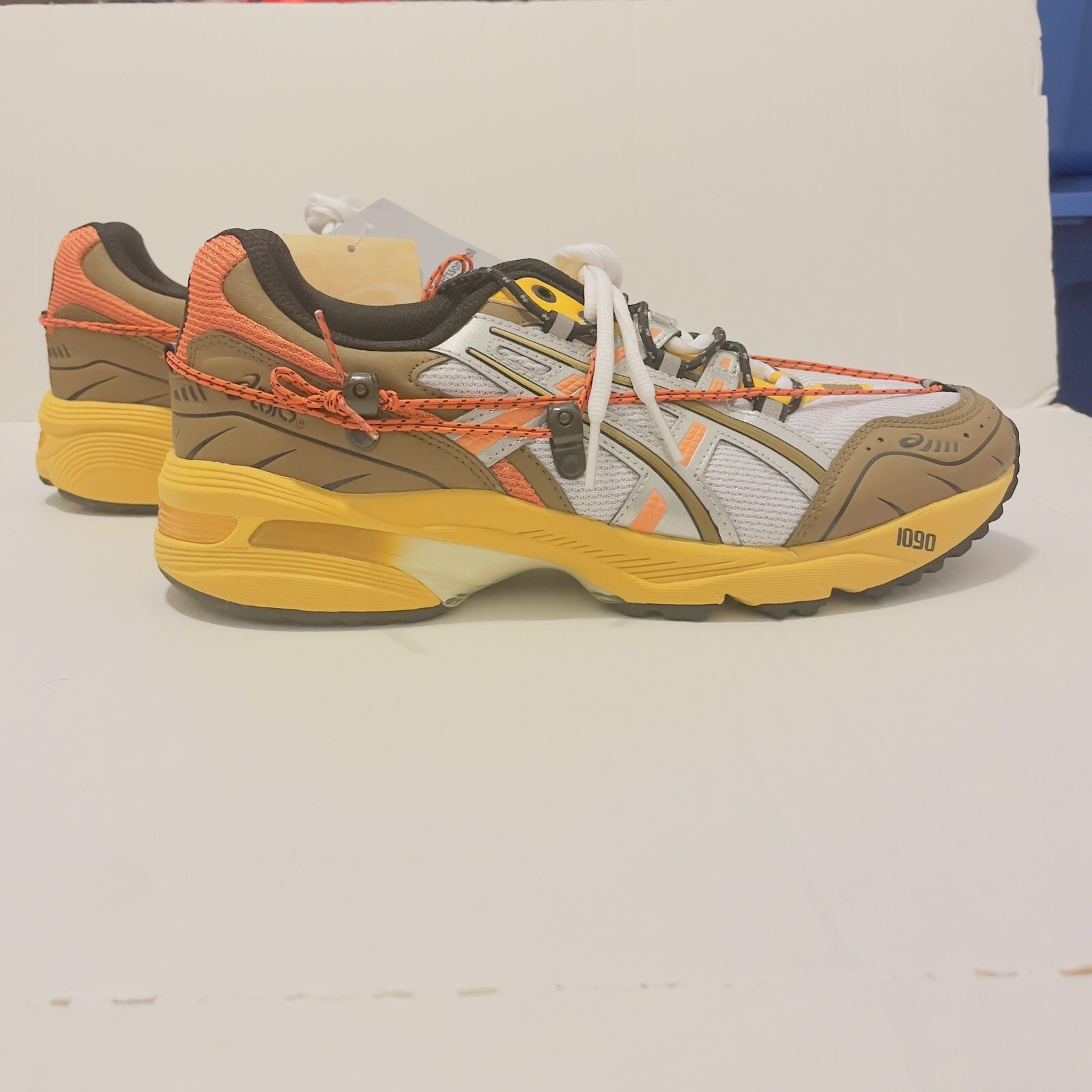 Anderson Bell ASICS  Mens Size 9.5 image 3