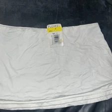 Maidenform Flexees  Size Medium New With Tags. White