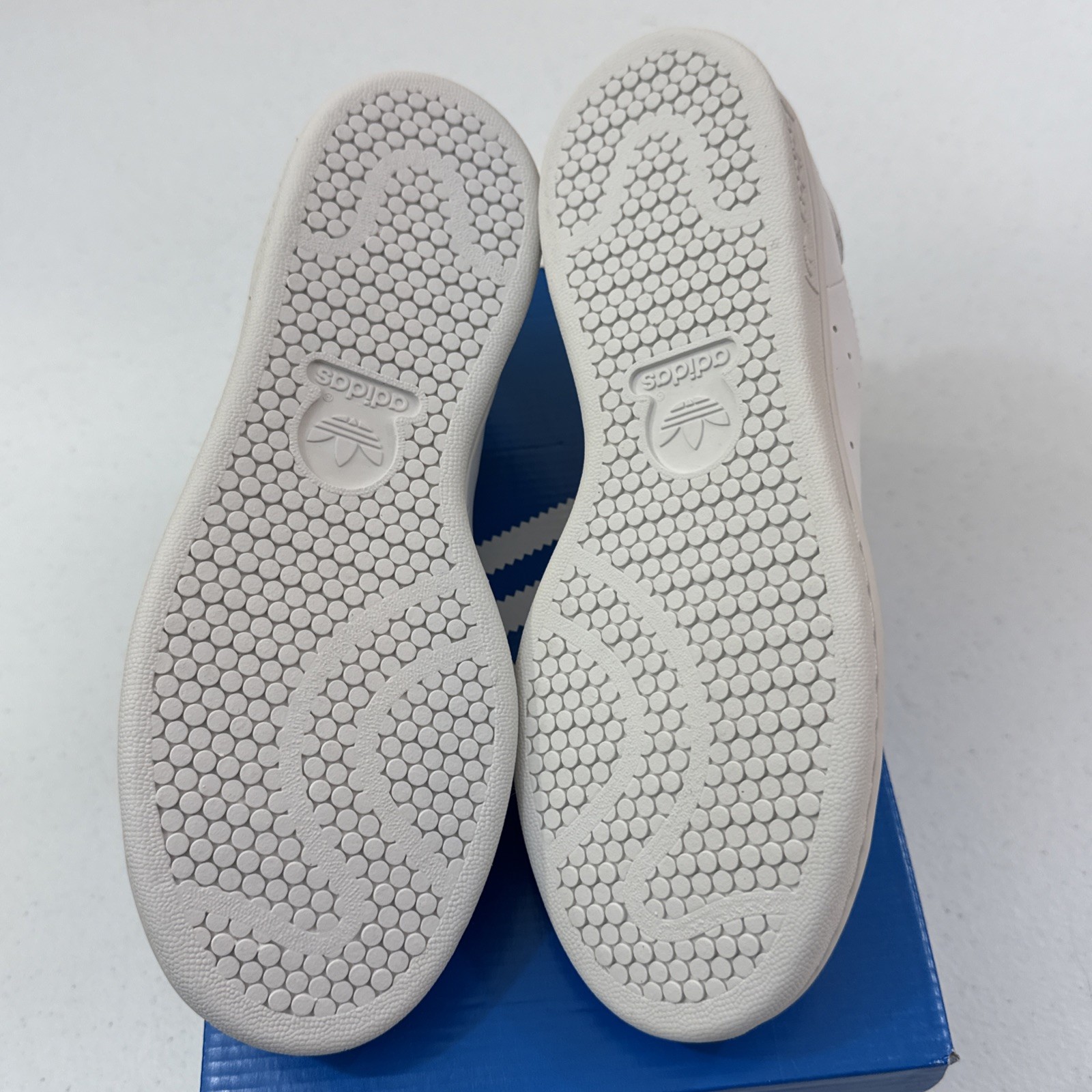 Size 6.5 - Adidas Stan Smith White Silver Women NIB thumbnail 5